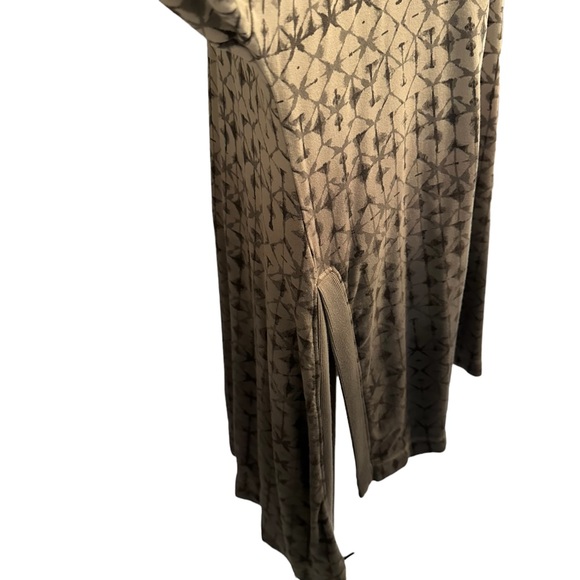 New Direction Studio XL tunic top. Grey/black ombré. Measurements in pics. - Picture 4 of 9